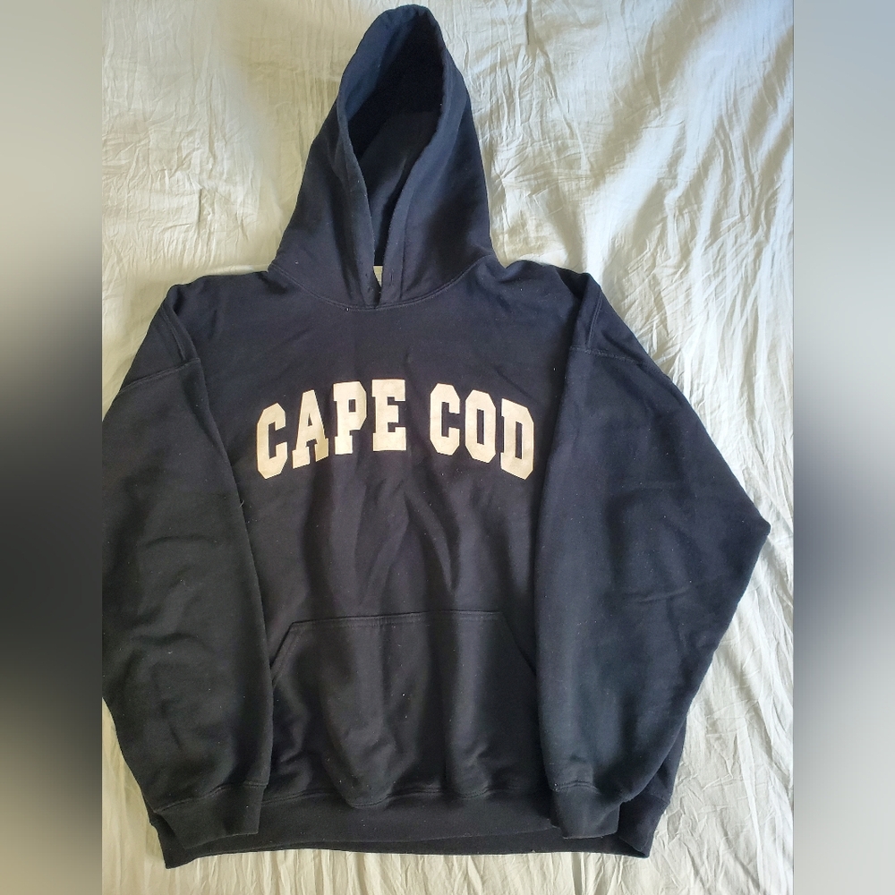 Gildan Black and White Cape Cod Hoodie Unisex